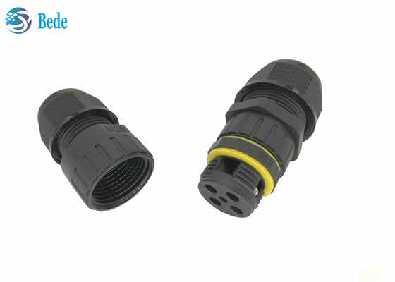 Saída impermeável dos pinos dos conectores de cabo IP68 4 2~4 fios para a iluminação exterior da fonte musical