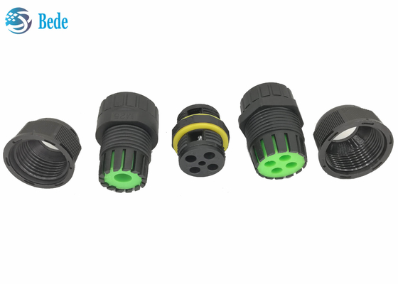 Saída impermeável dos pinos dos conectores de cabo IP68 4 2~4 fios para a iluminação exterior da fonte musical