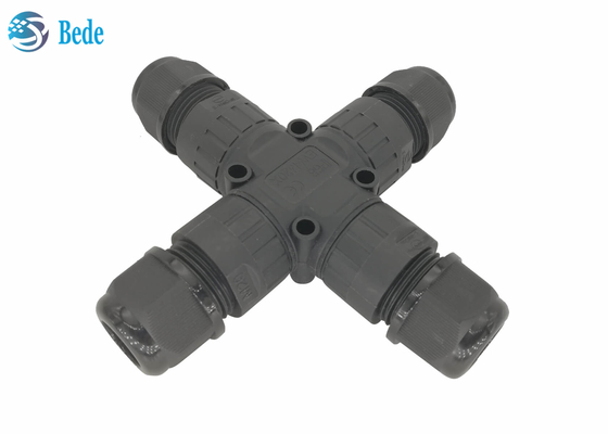 Tipo impermeável 4-Channel 2-Poles dos conectores de cabo IP68 X para quadros de avisos exteriores