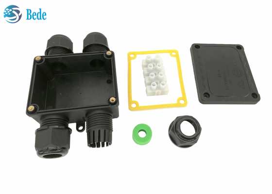 Canal impermeável externo IP68 450V da caixa de distribuição 4 do fio da caixa de junção do PA 66