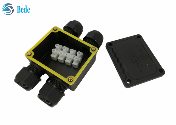 Canal impermeável externo IP68 450V da caixa de distribuição 4 do fio da caixa de junção do PA 66